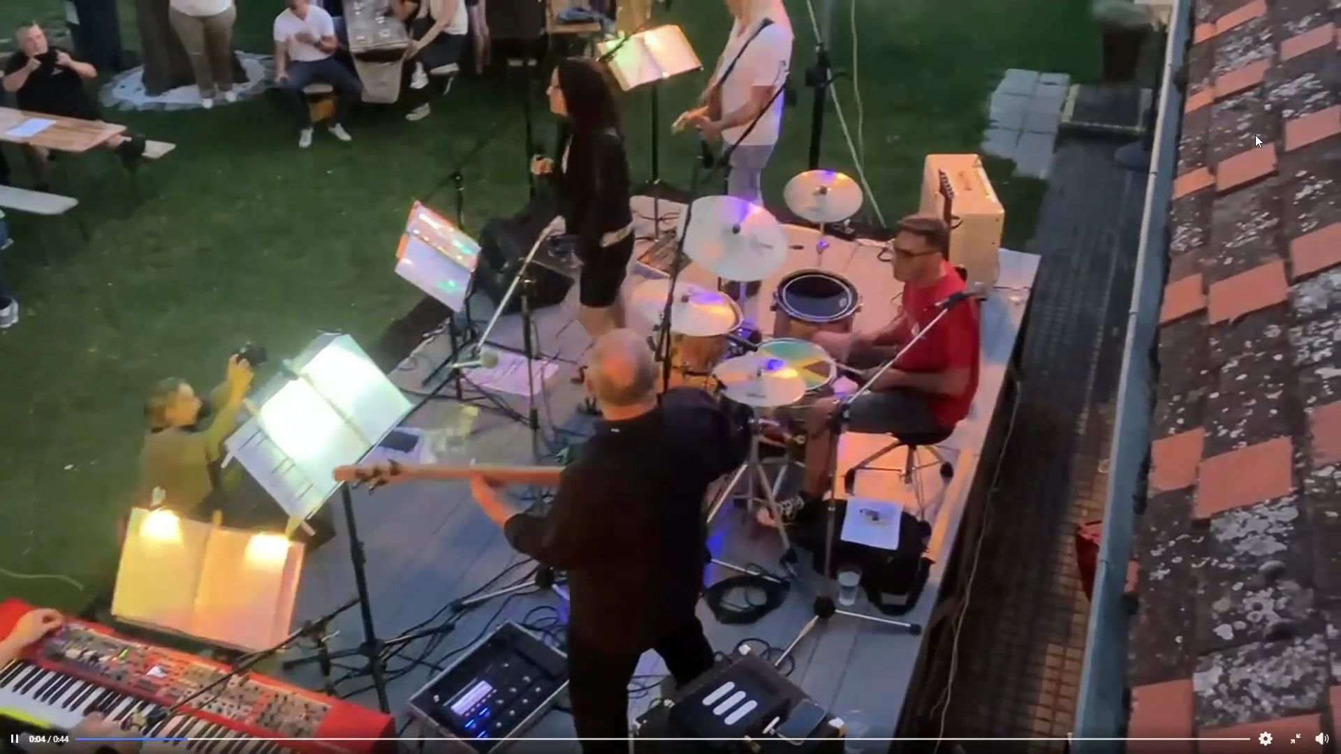 Video: Solid Noise begeistert beim Open-Air-Konzert im Napoleonmuseum