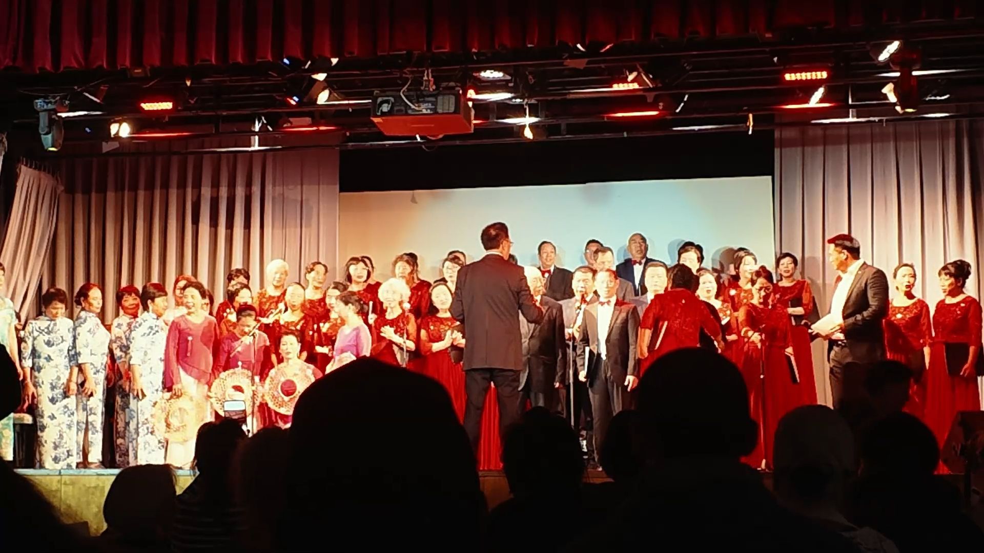 Video: Mondfest in Österreich Kultur, Gemeinschaft und gelebte Freundschaft