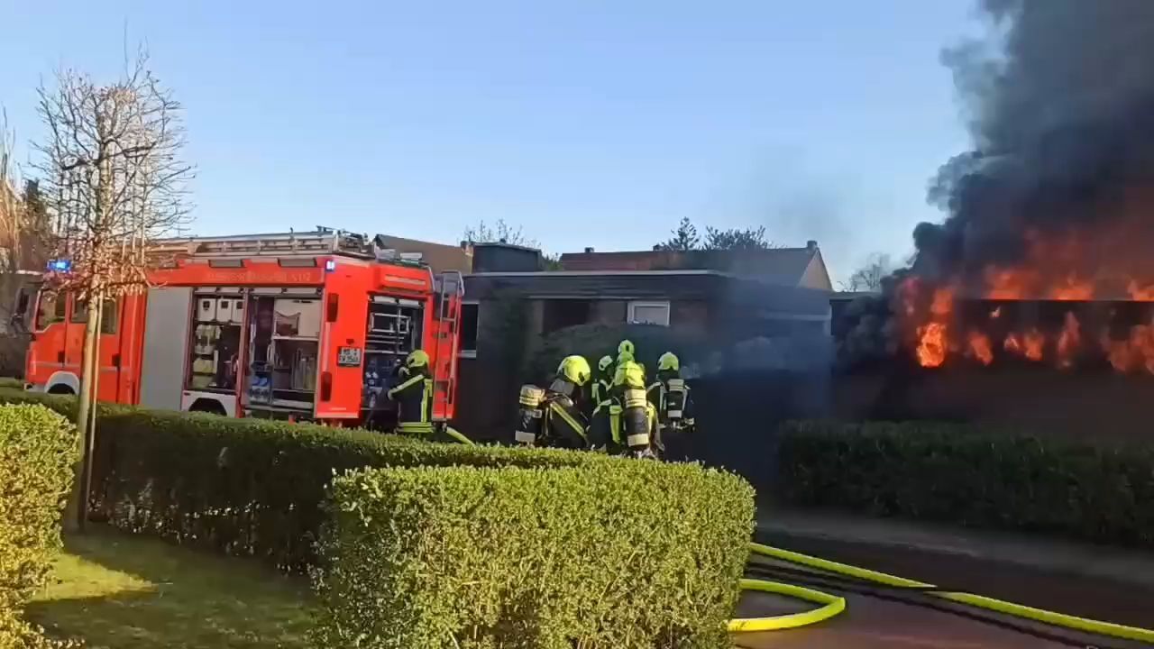 Video: Garagen-Brand in Münster-Handorf