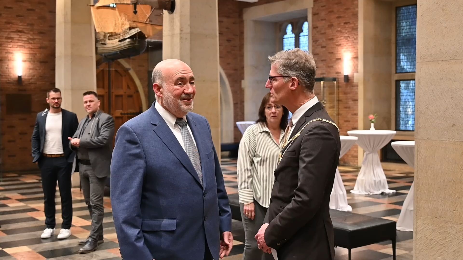 Video: Oberbürgermeister Tilman Fuchs empfängt den Israelischen Botschafter