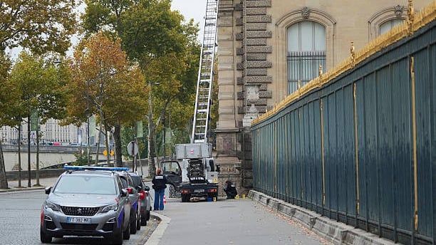 Video: Gestohlene Louvre-Juwelen werden auf 102 Millionen Dollar geschätzt