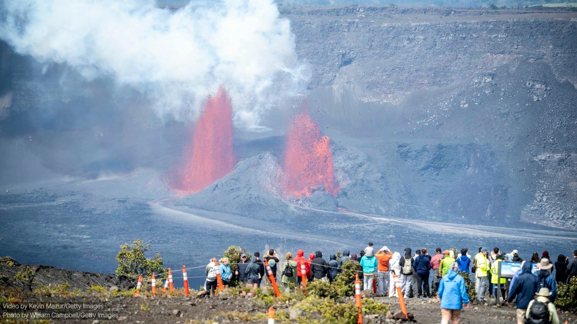 Video: Lavafontänen Schießen Bei Ausbruch Des Vulkans Kilauea Über 300 Meter Hoch In Die Höhe