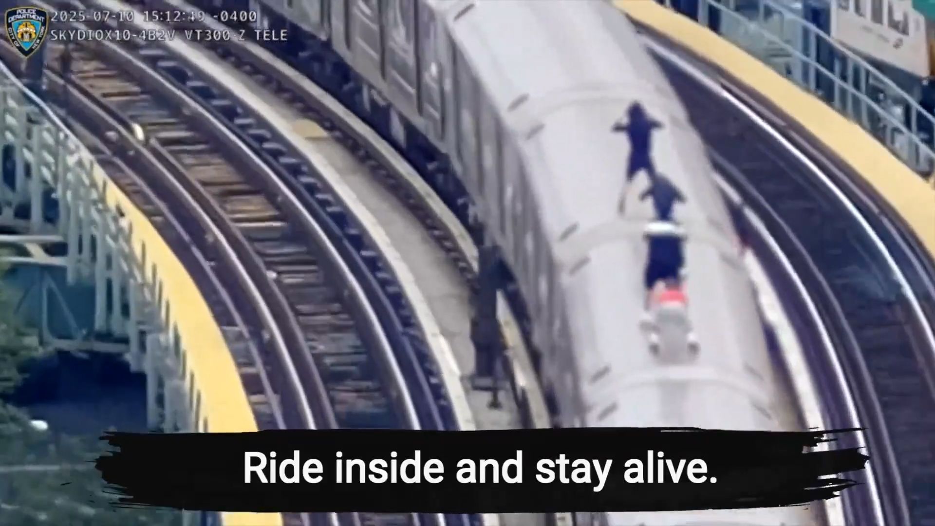NYPD-Video shows incidents while surfing in the New York subway
