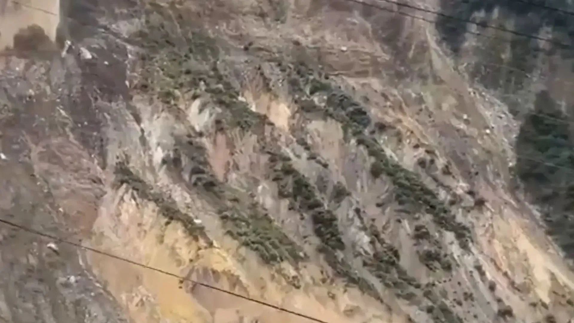 Video: Überschwemmungen und Erdrutsche töten 21 in Nepal nach tagelangem Starkregen