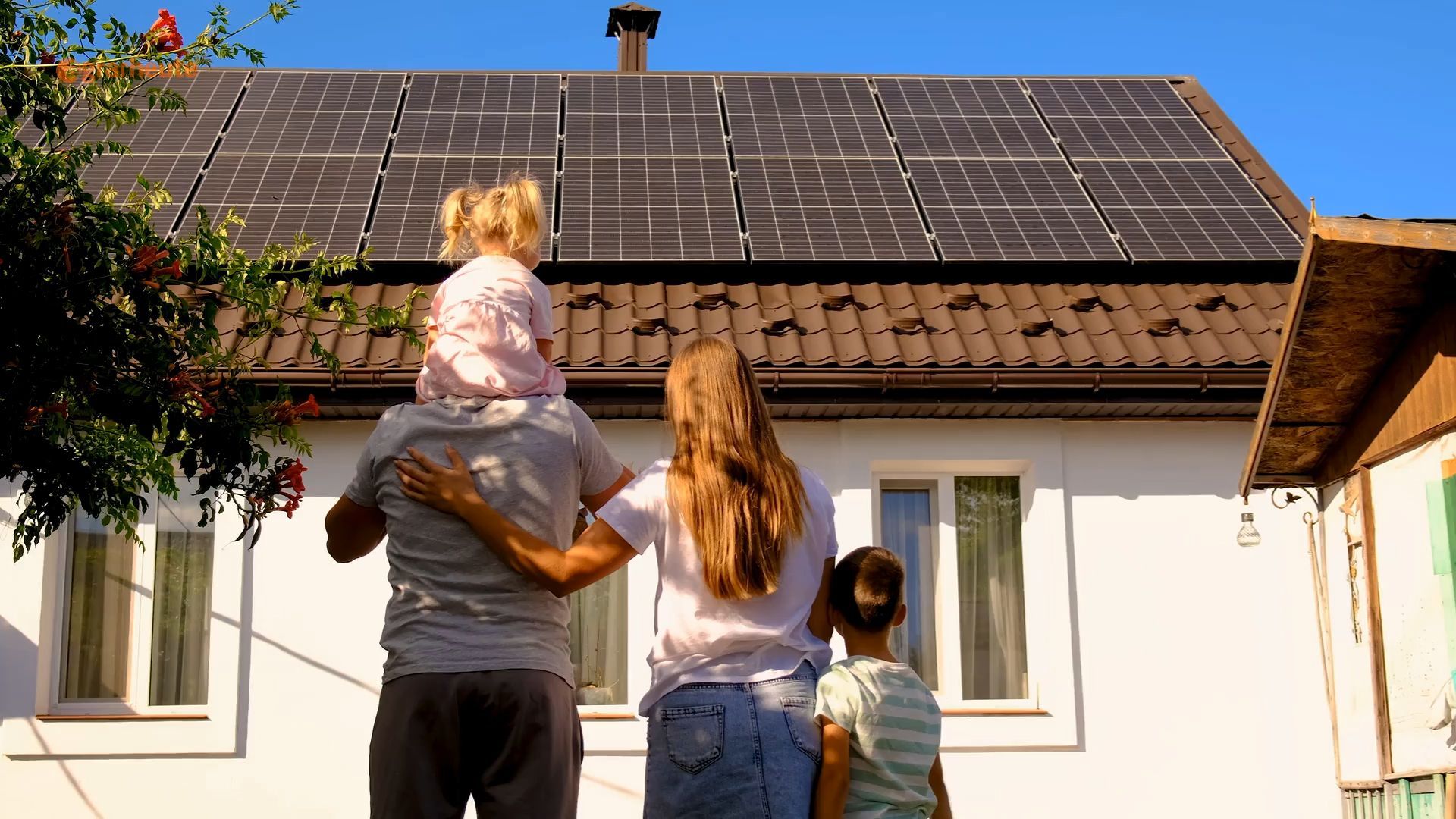 Share Solar Power with Neighbors: New Energy Law to Come