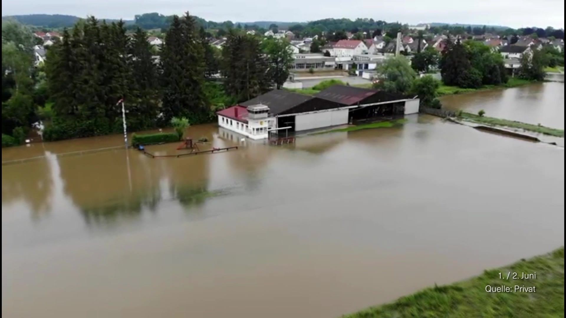 Hochwasser in Schwaben - der Stand in den Kreisen Augsburg und Aichach-Friedberg