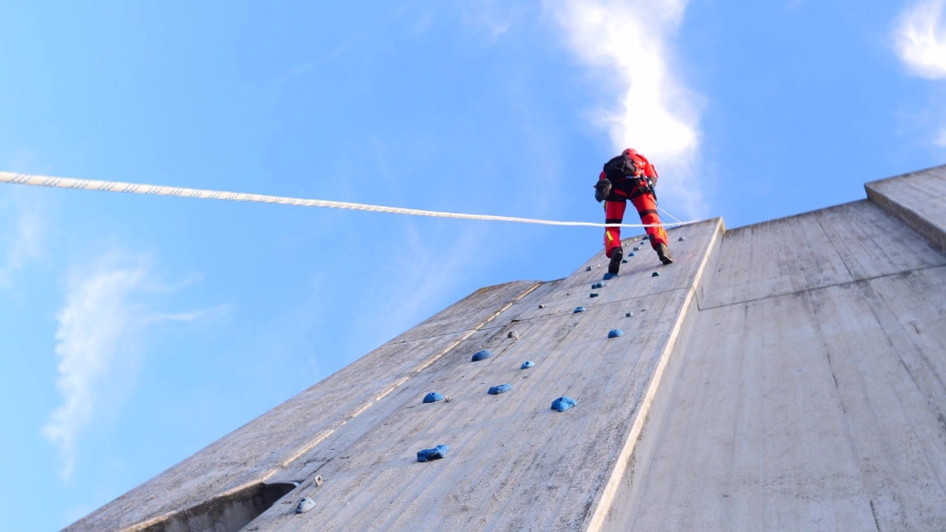 Höhenretter – So bereitet sich die Feuerwehr auf den Notfall vor