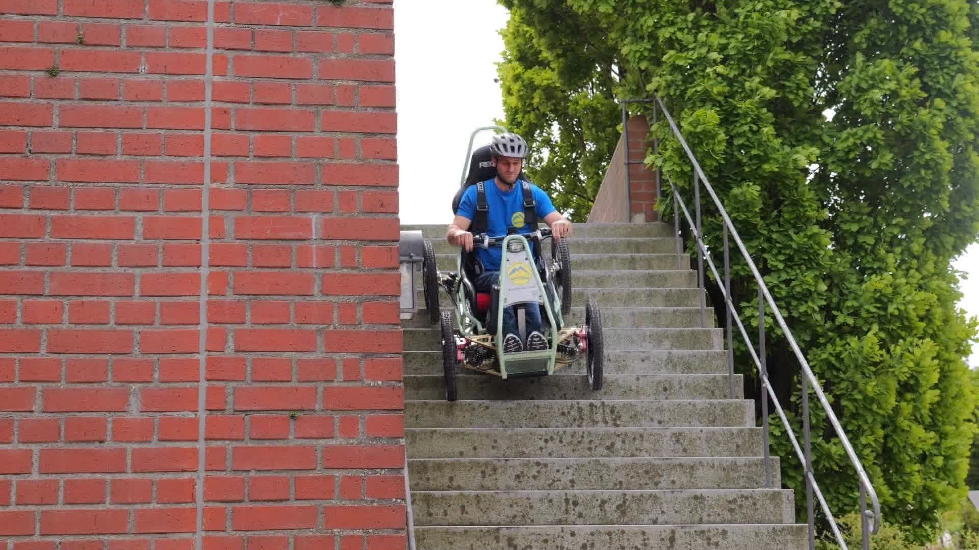 Video: Der Escalador – Ein Gelände-Rollstuhl für alle Lagen