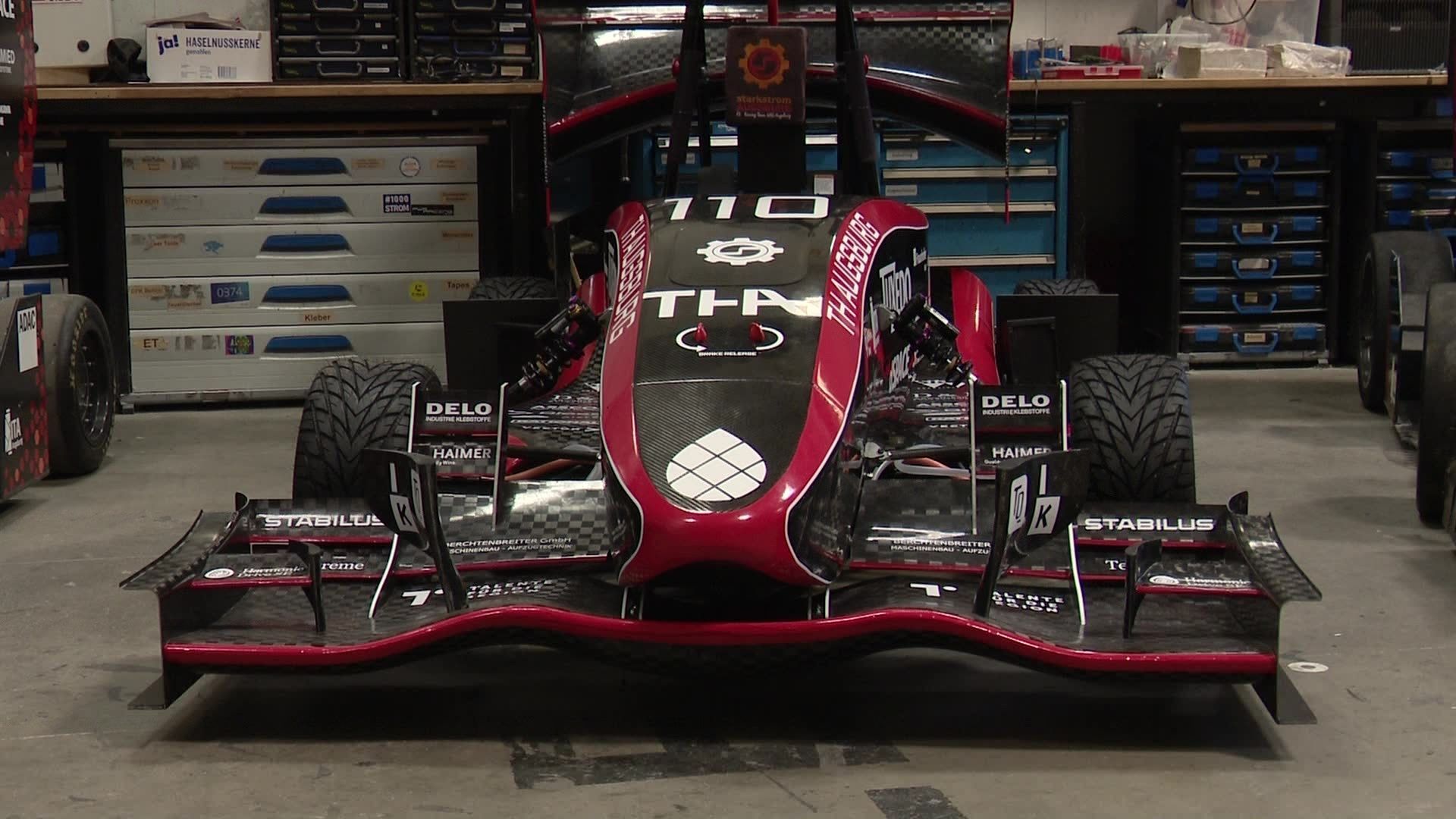 Video: "Starkstrom Augsburg" präsentiert neuen Rennwagen für die Formula Student
