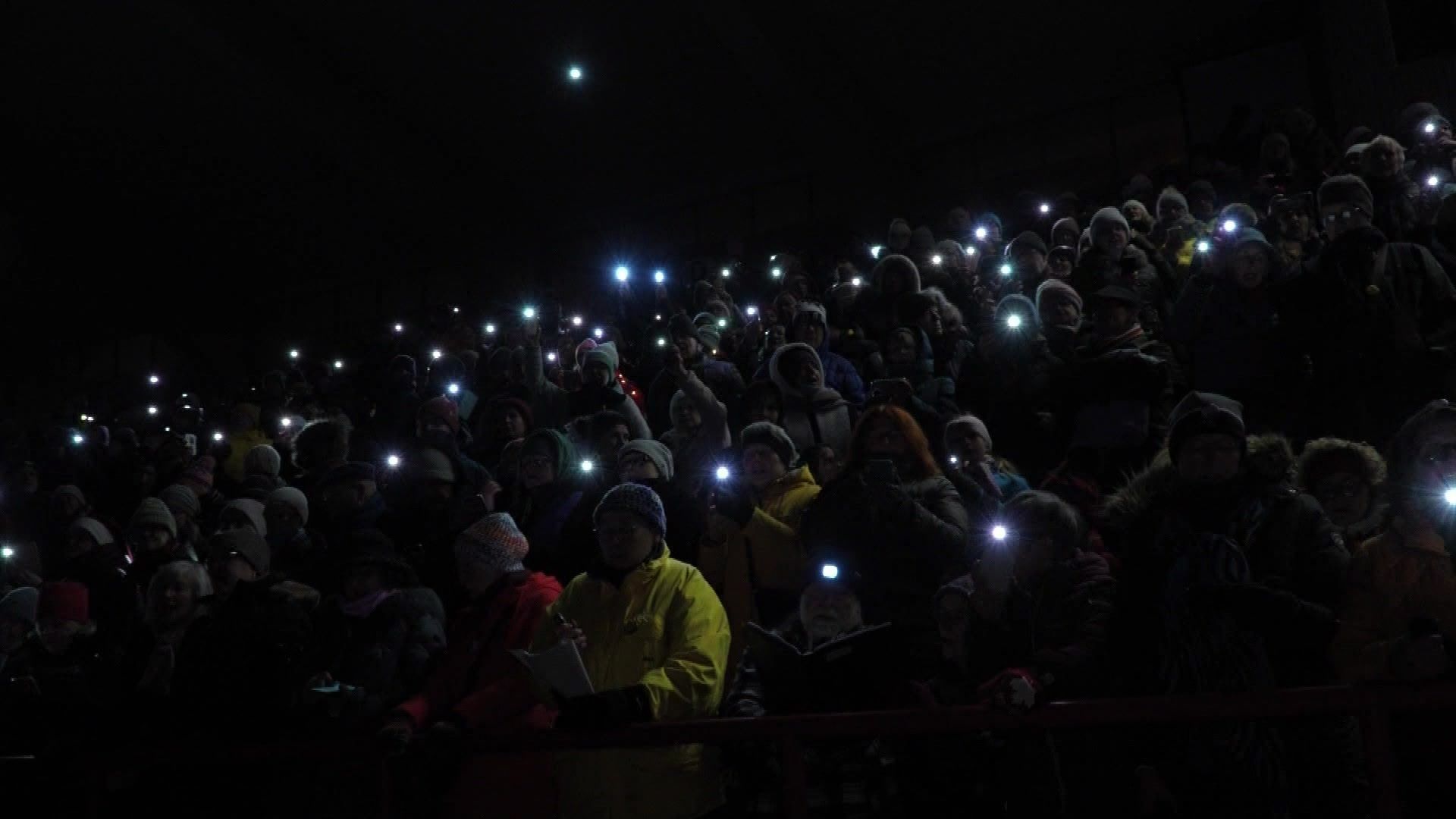 Video: Weihnachtliche Stimmung im Rosenaustadion