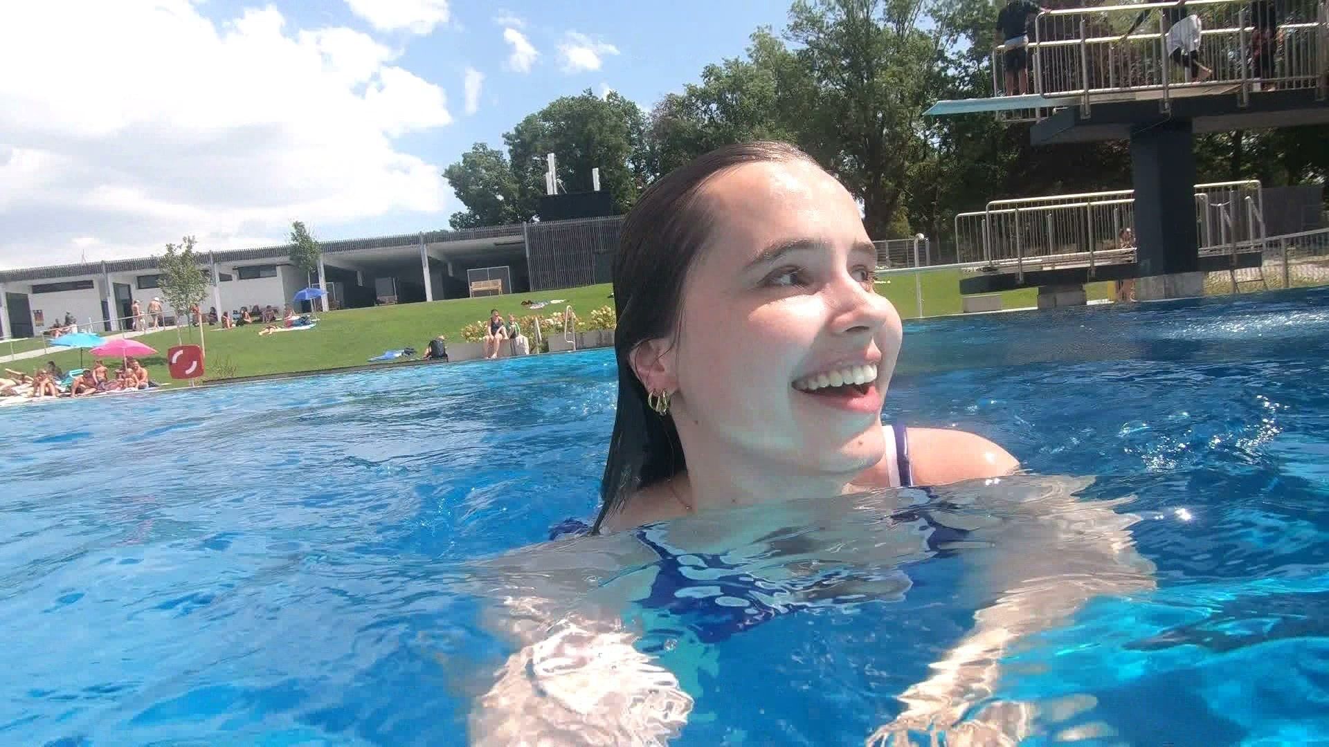 Video: Sommer im Freibad – Mutprobe in Donauwörth