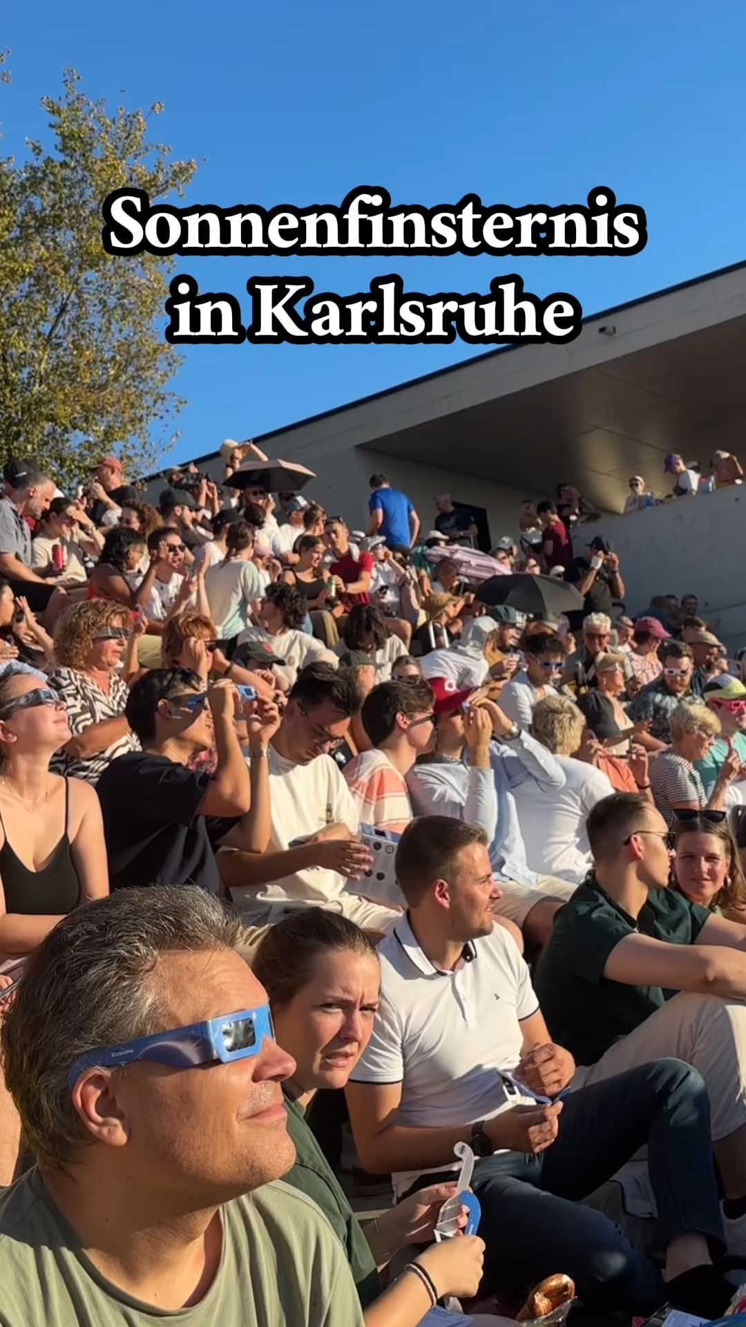 Video: Sonnenfinsternis 2026: So verfolgen die Menschen in Karlsruhe das Spektakel