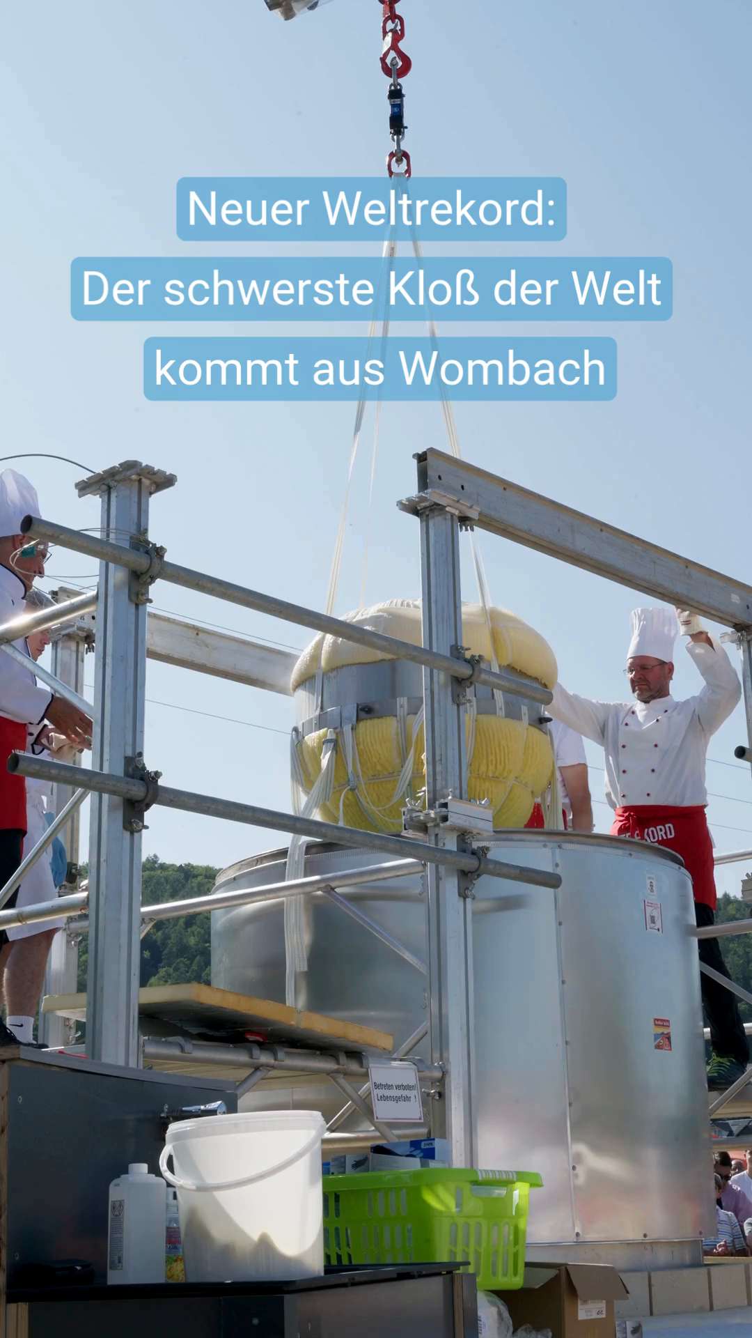 World record achieved: Wombacher cook with the heaviest dumpling in the world weighing 465 kilograms