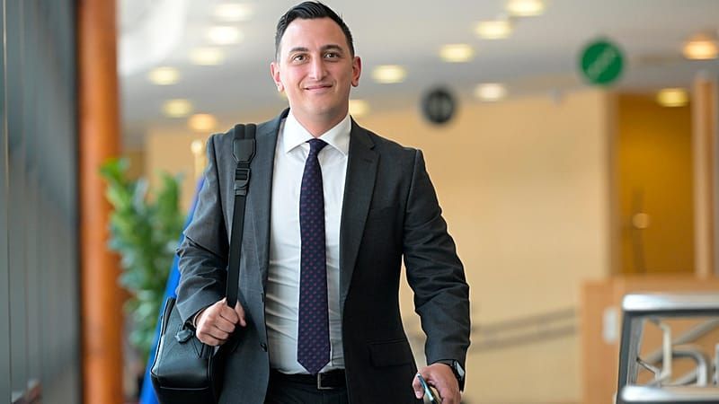 Wirksam gegen Spaltung und Extremismus: Kulturkompass in Zeiten von KI