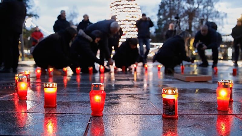 Video: Crans-Montana: Clubbesitzer wieder frei – Meloni spricht von „Schande“