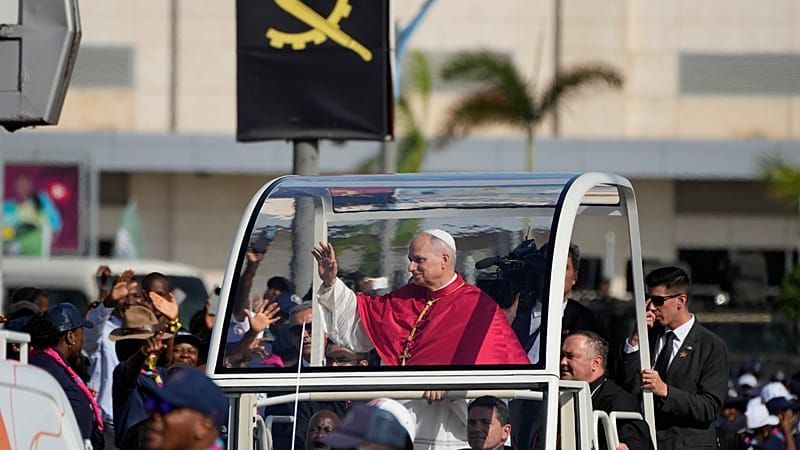 Video: Papst in Angola: Mahnung gegen Korruption und Ausbeutung