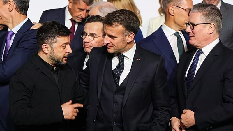 XXL-Milit-rparade-in-Paris-Macron-versammelt-die-Koalition-der-Willigen-