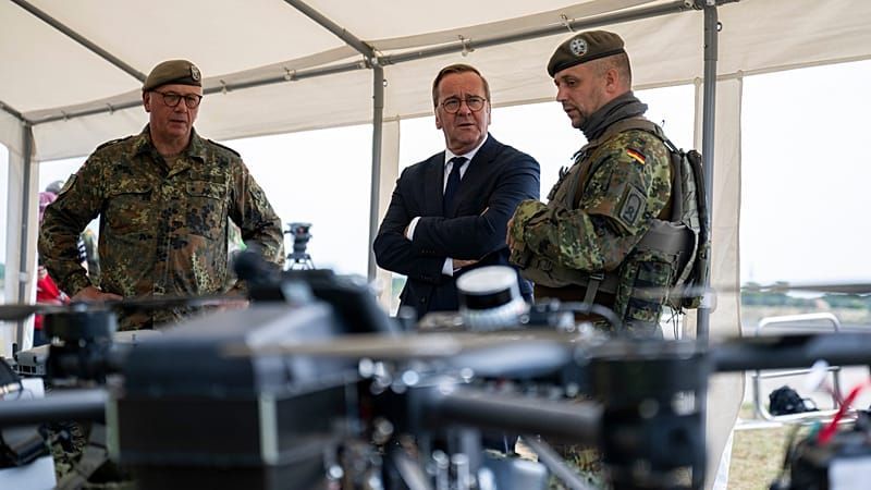 Pistorius-besucht-Heimatschutzdivision-Drohnenabwehr-im-Fokus