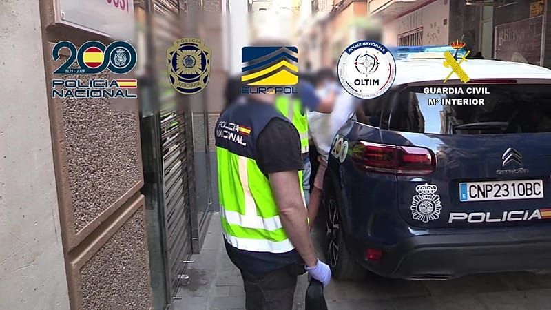 Video: Schmuggel von Drogen und Migranten: Spanische Polizei zerschlägt größtes Kartell im Mittelmeerraum
