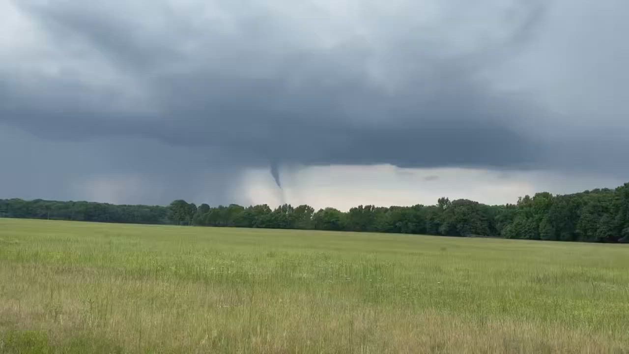Video: US: Tornado setzt nahe Russell auf, während heftige Stürme in Arkansas zunehmen