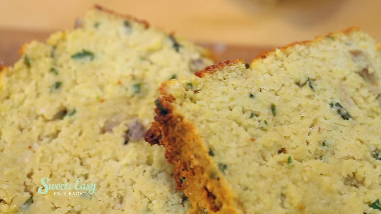 Steinzeit-Stulle mit Kräutern (Paleo-Brot) - Sweet & Easy - Enie backt