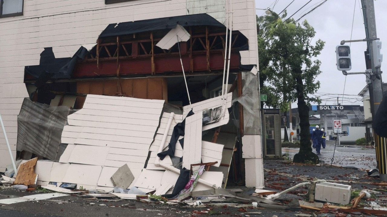 Dutzende Verletzte: Starker Taifun trifft auf Japan