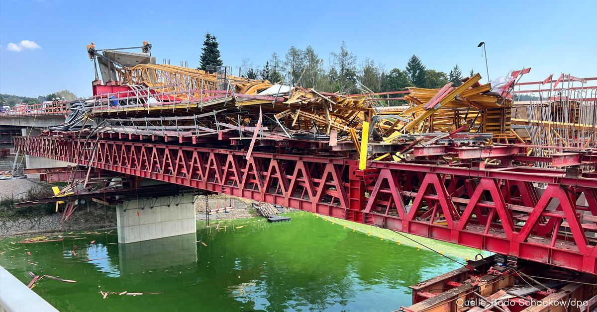 Unglück in Thüringen: Kran stürzt um - Tote und Verletzte
