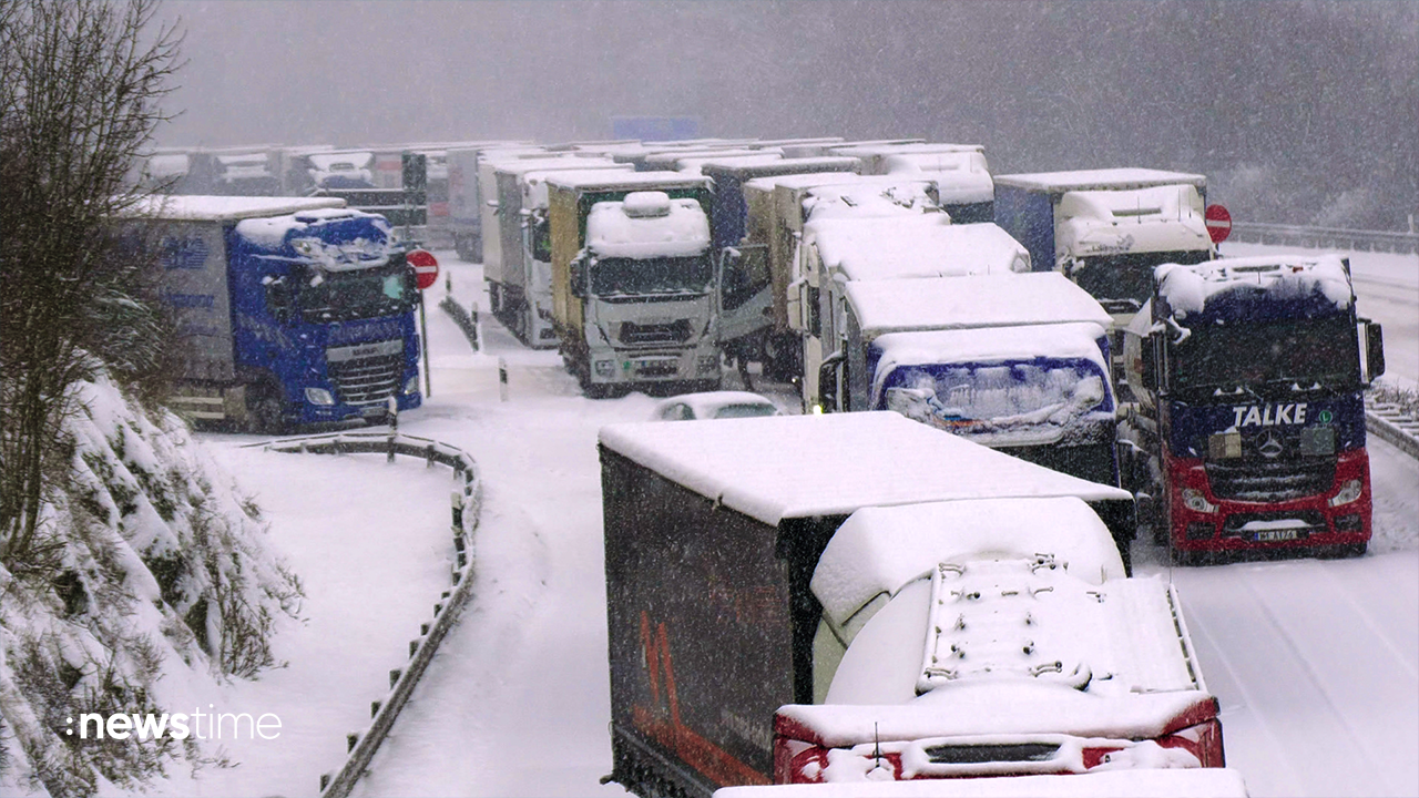 Mega-Stau auf der A5: Erschwerter Einsatz für Rettungskräfte