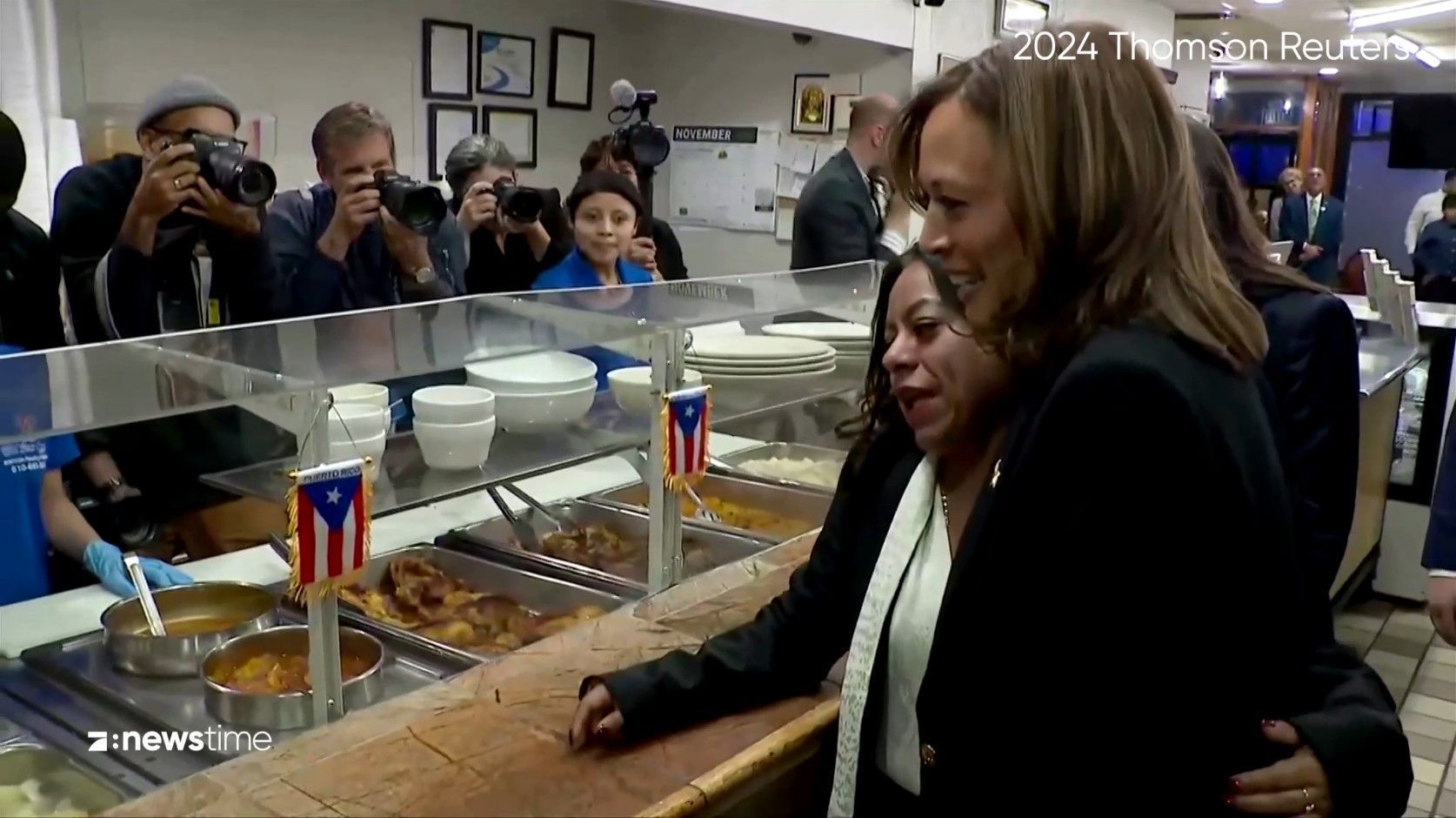 Hausbesuche und Restaurant-Stopp: So lief Kamala Harris' letzte Wahlveranstaltung - Video