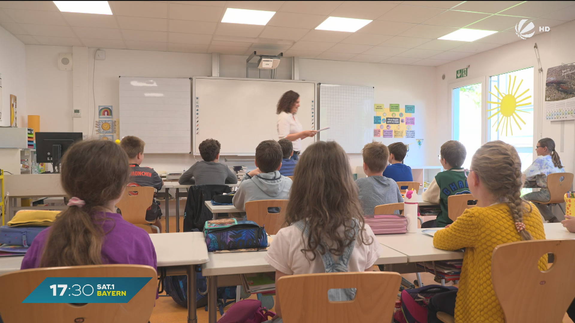 Video: Gymnasium oder Mittelschule? Grundschüler bekommen Übertrittszeugnis