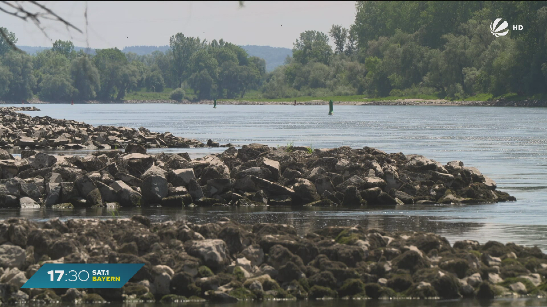 Niveles descendentes en Baviera: Danubio justo antes de la bajamar