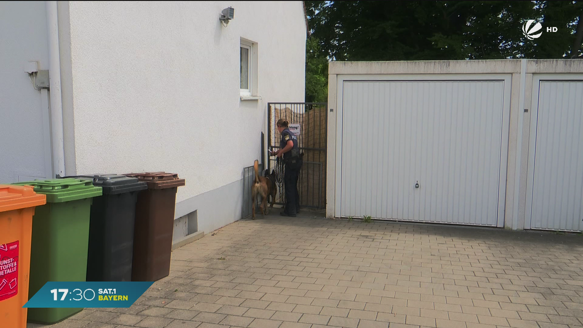 Video: Tötungsdelikt in Augsburg: Dreifache Mutter stirbt in Haus