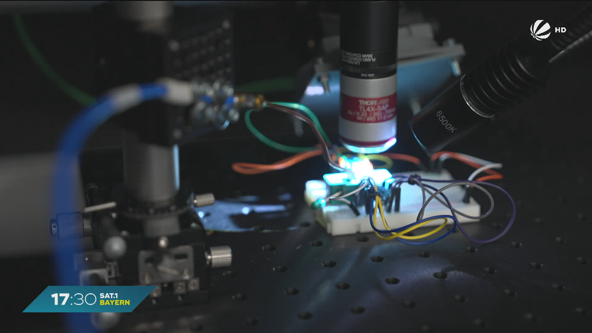 Video: Die Zukunft des Computer-Chips? Münchner Start-up mit neuer Technologie