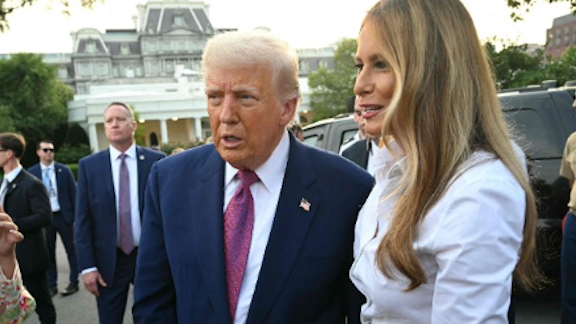 When attending the theater: Trump is booed