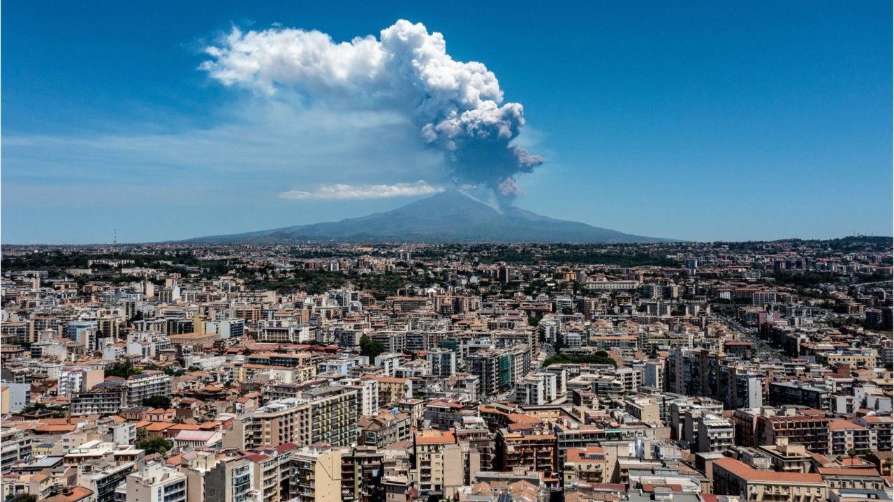 Ätna-Ausbruch: Warnstufe im Flugverkehr