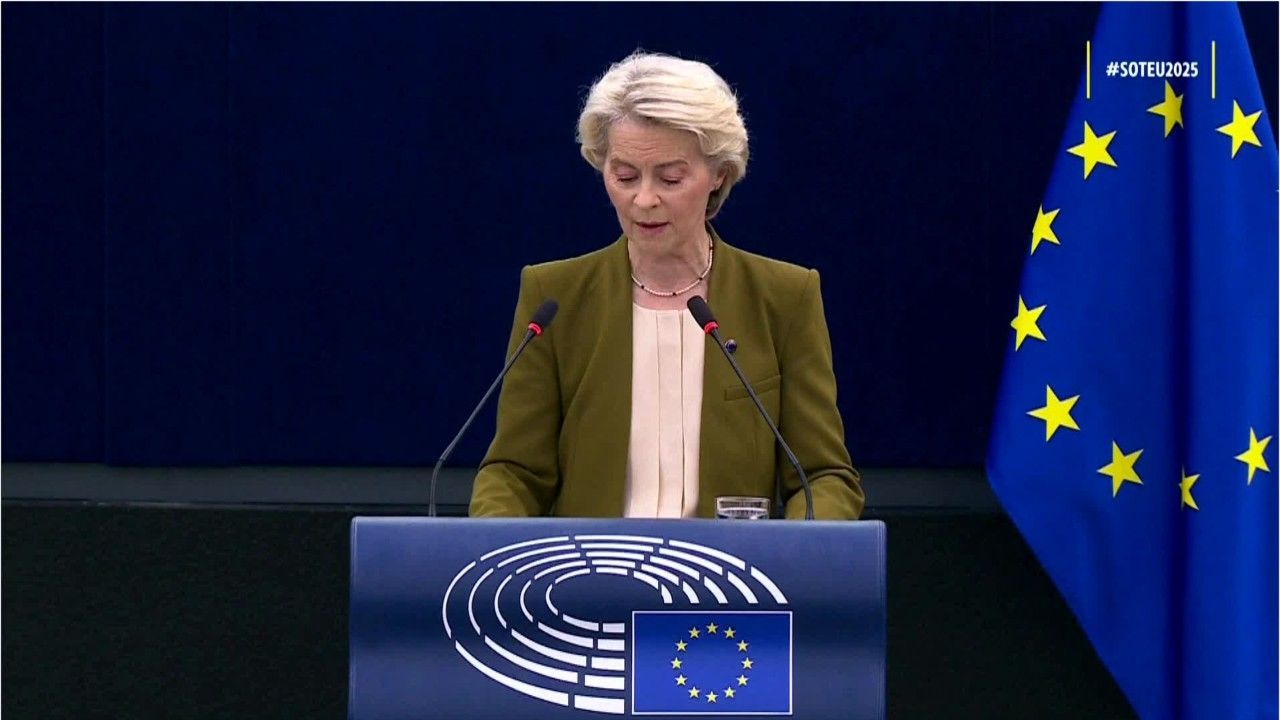 EU-Parlament: Ukrainischer Junge sorgt für Standing Ovations