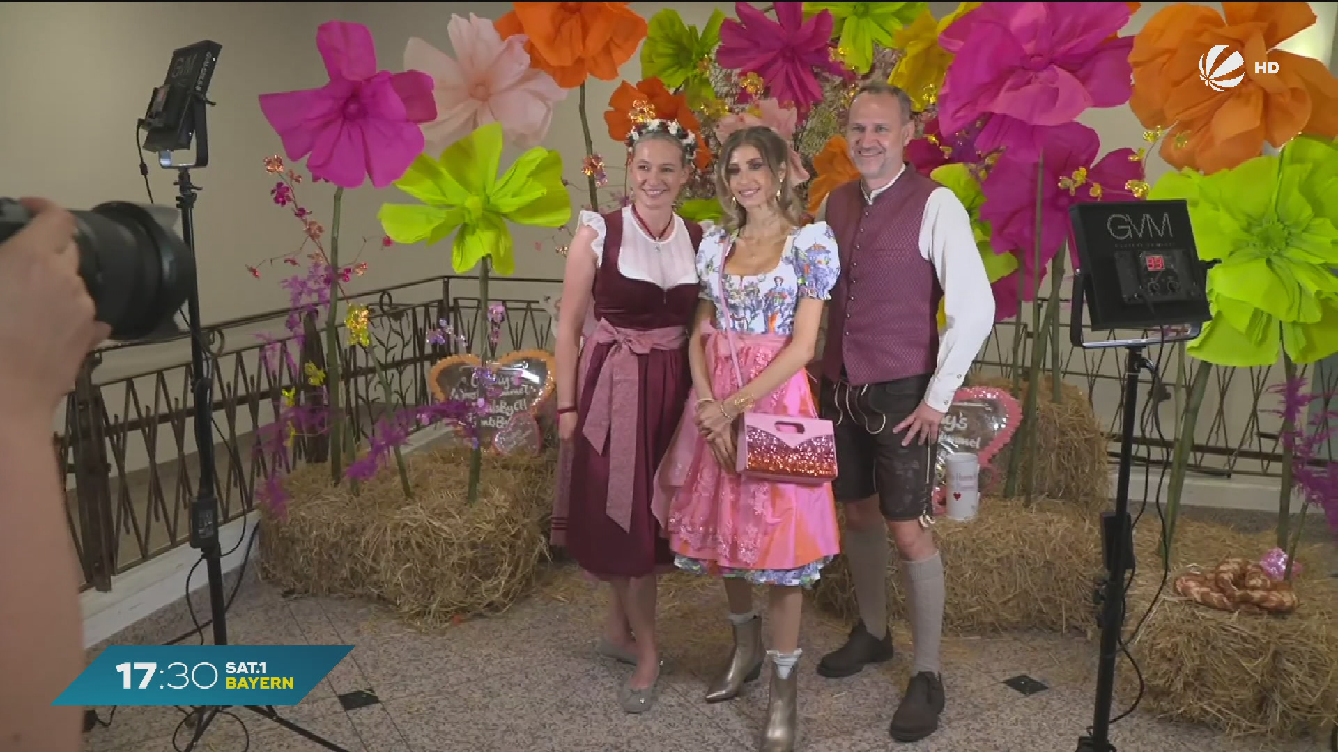 Cathy Hummels in Oktoberfest Fever: Private Party with Stars, Selfies and Dirndl