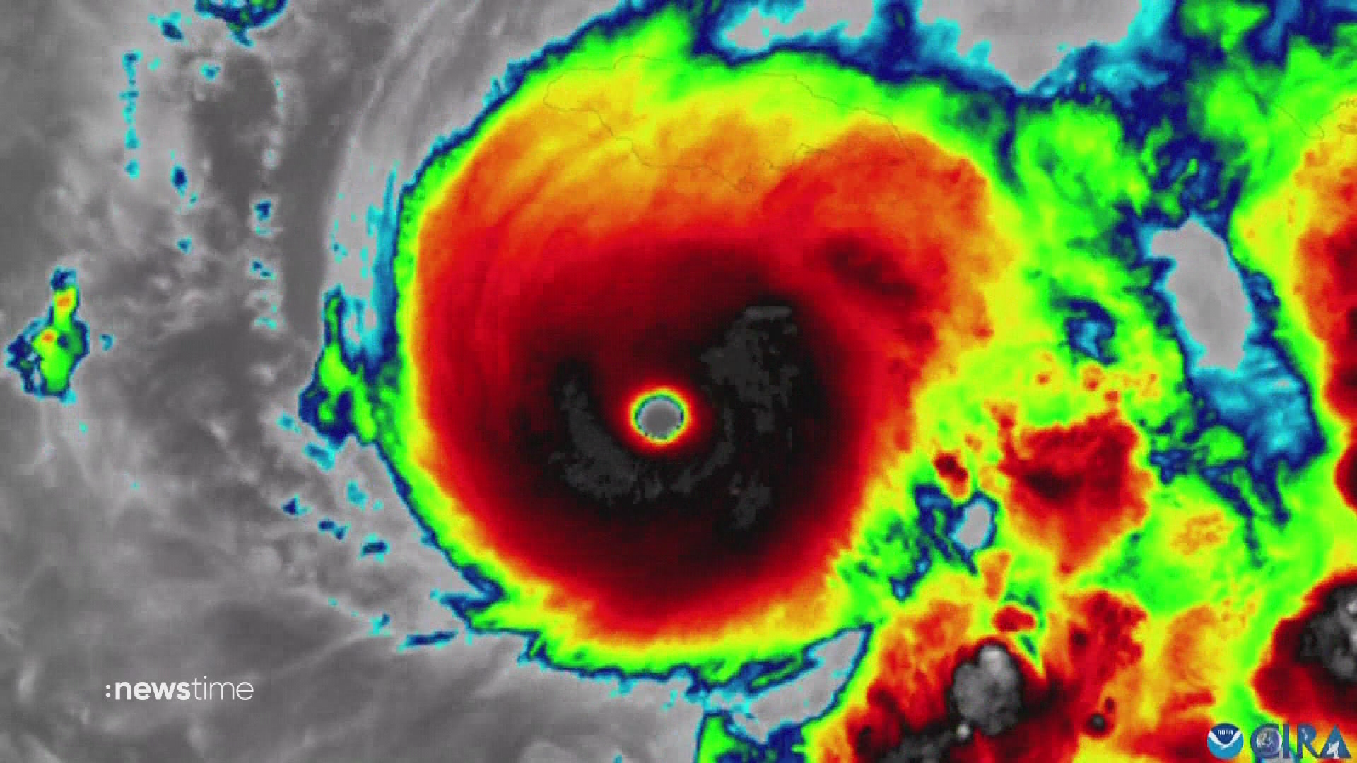 Video: "Melissa" trifft mit voller Wucht auf Jamaika