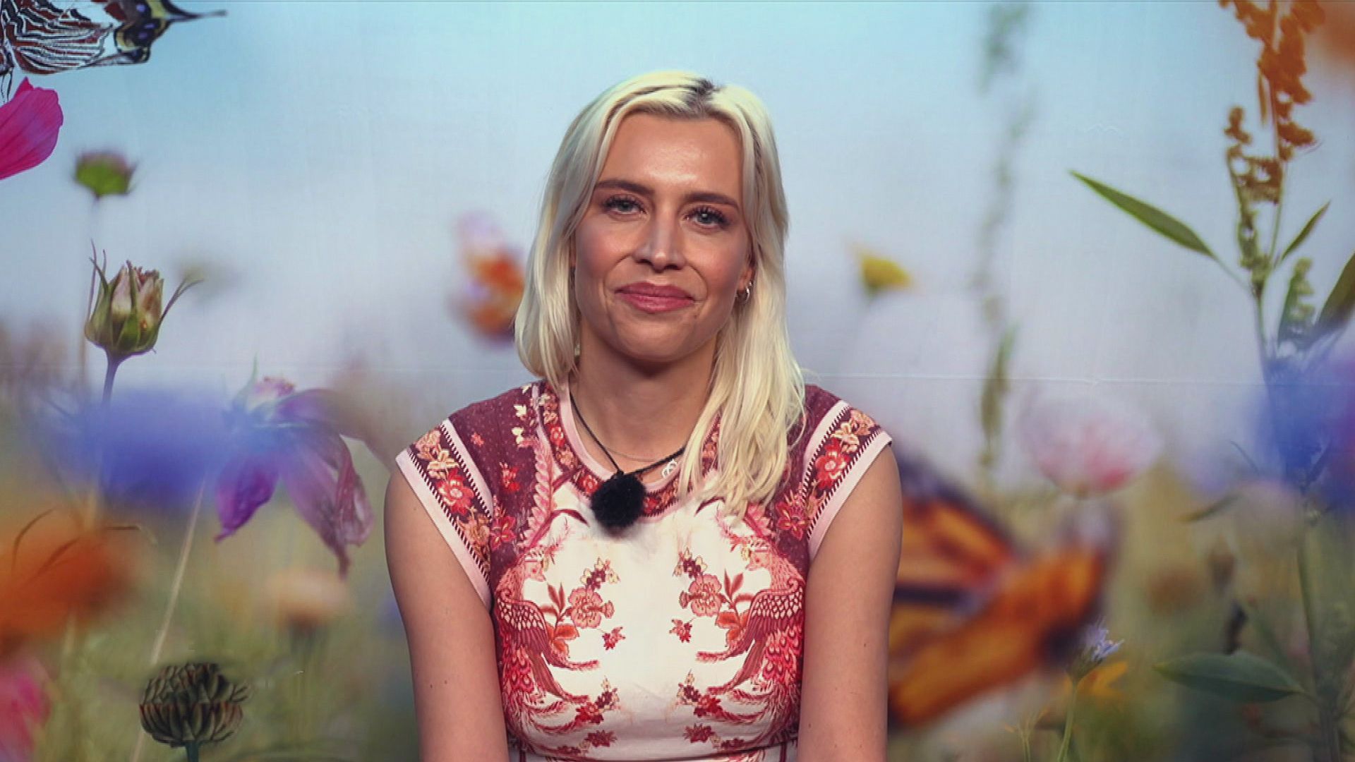 Verena Kerth & Giulia Siegel move into the villa together!