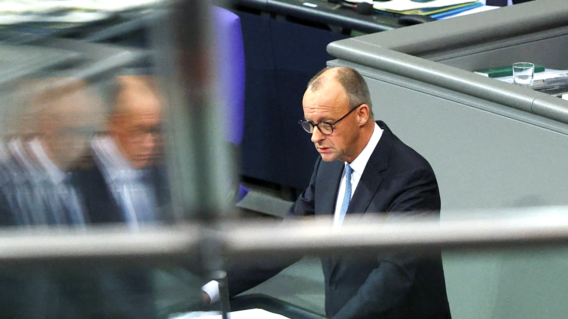 Video: Hitziger Schlagabtausch im Bundestag