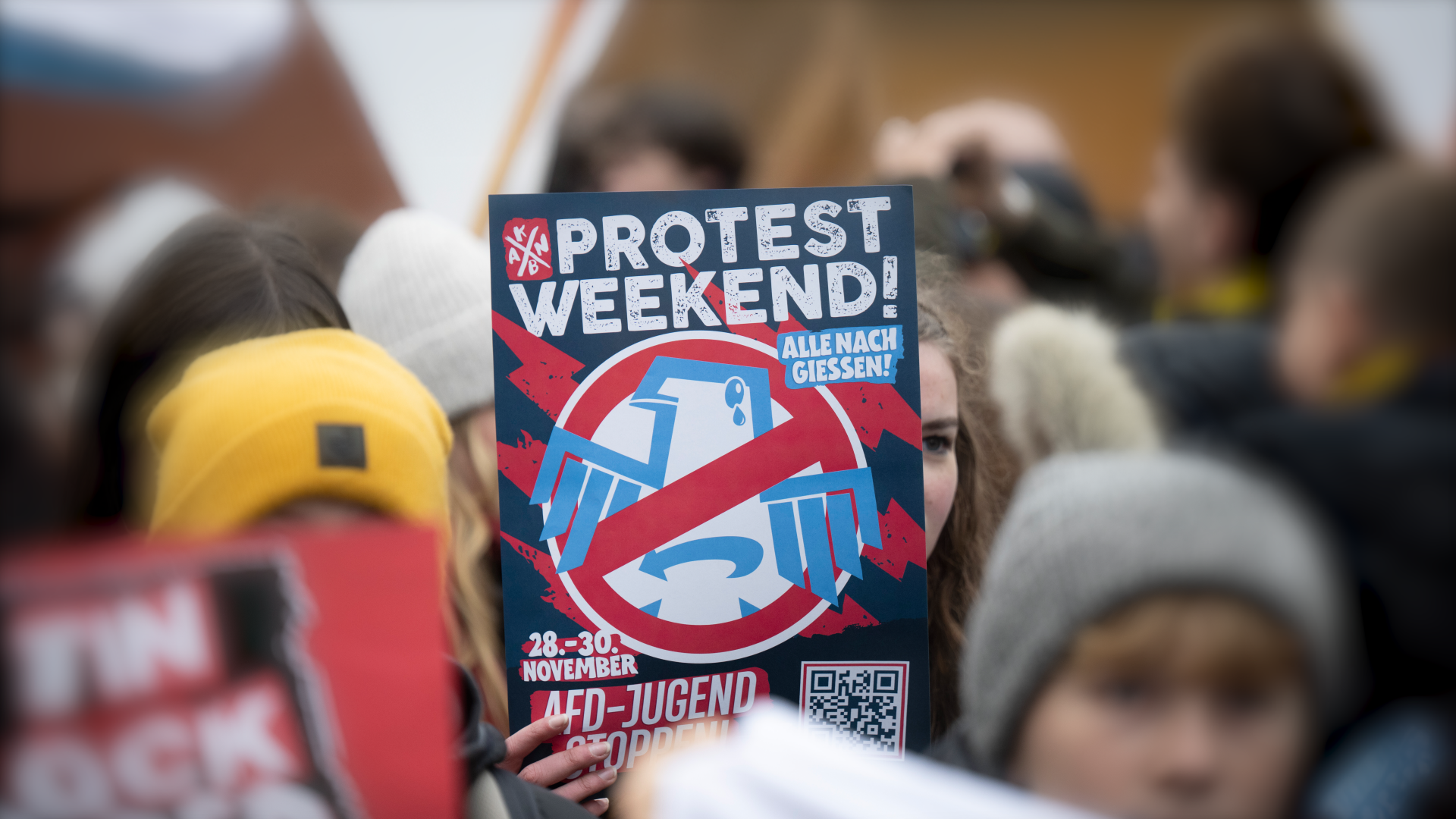 Video: Ausnahmezustand wegen AfD-Jugend