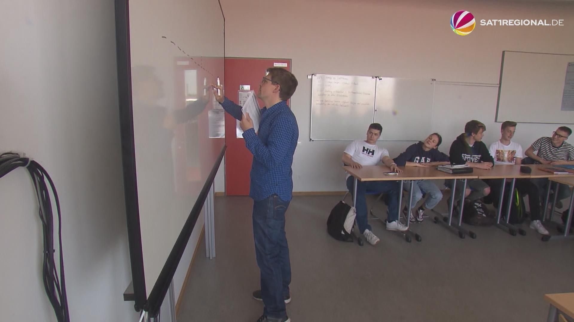 Video: Bildungsstudie: Viele Schüler in Niedersachsen haben Defizite in MINT-Fächern