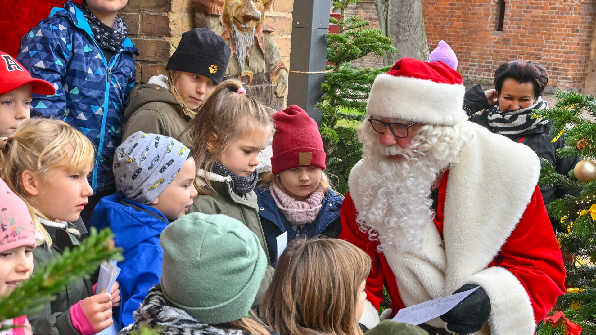 Himmlische-Fachkr-fte-dringend-gesucht