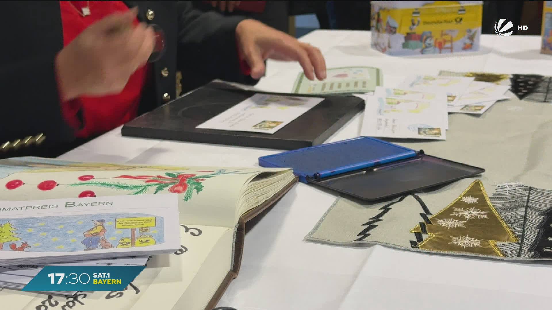 Video: Weihnachtspost aus aller Welt: In Himmelstadt stapeln sich die Wunschzettel