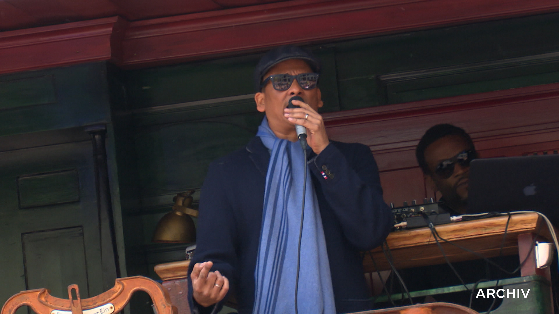 Video: Xavier Naidoo kehrt in Kölner Arena zurück