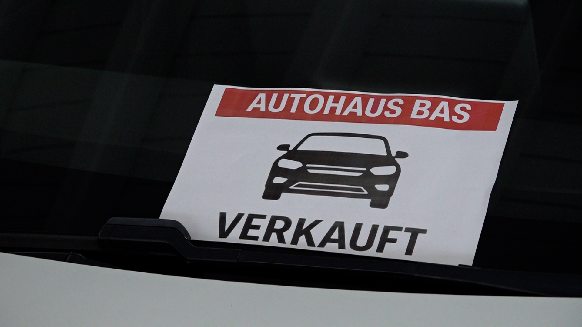 Video: E-Auto-Boom im Autohaus