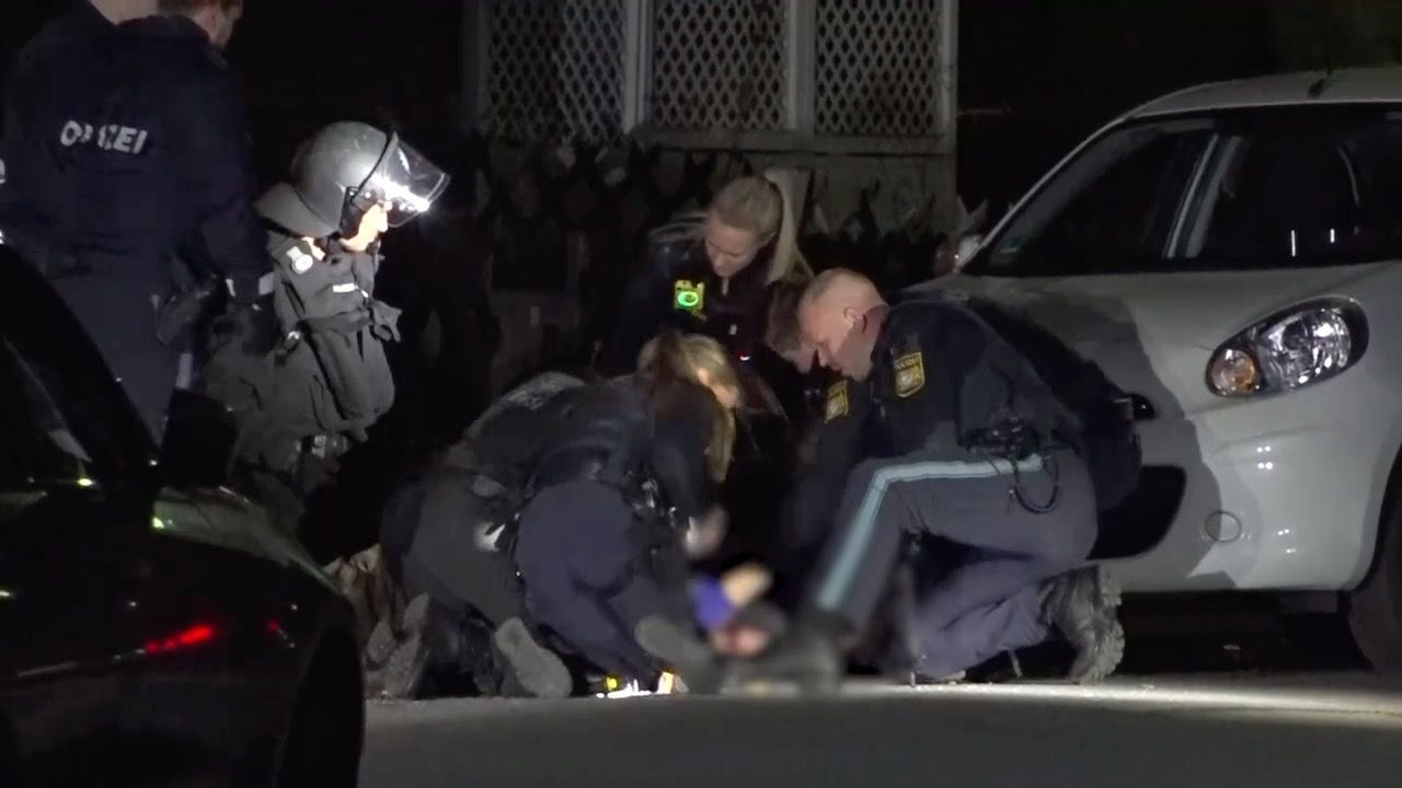Video: Polizeieinsatz in Bayreuth: Mann mit Messer gestoppt