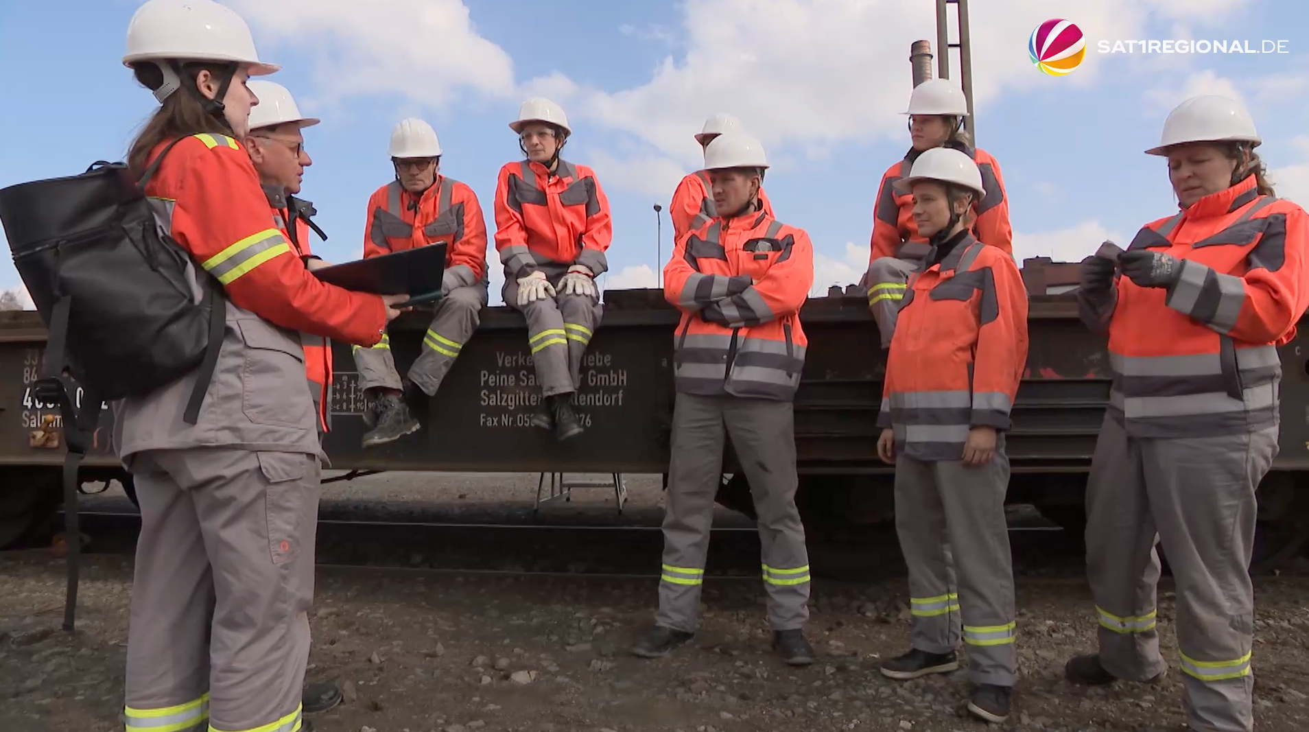 Video: Theaterstück „Hüttenwerk“ bringt DDR-Industriegeschichte nach Salzgitter