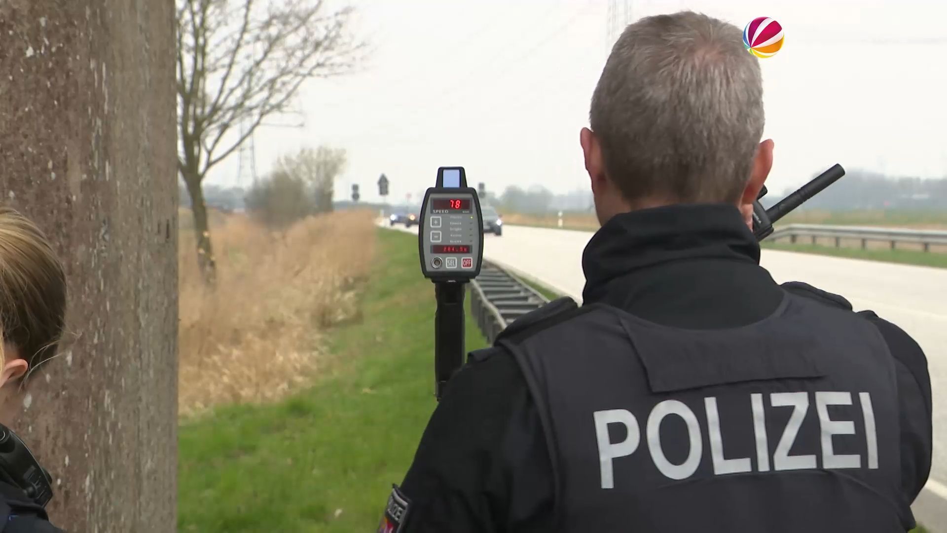 Video: „Speedweek“: Polizei kontrolliert Tempo auf B5 bei Heide