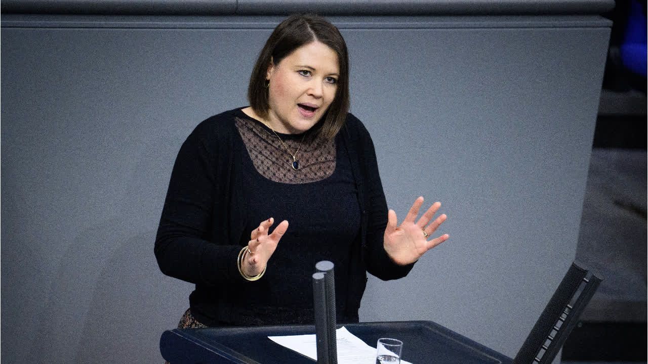 Video: BAföG: SPD-Politikerin droht mit Koalitionsbruch